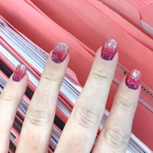 *Retired* Color Street: Nuclear Fuchsian | Pink Purple Gradient Glitter Sparkle - Picture 7 of 16